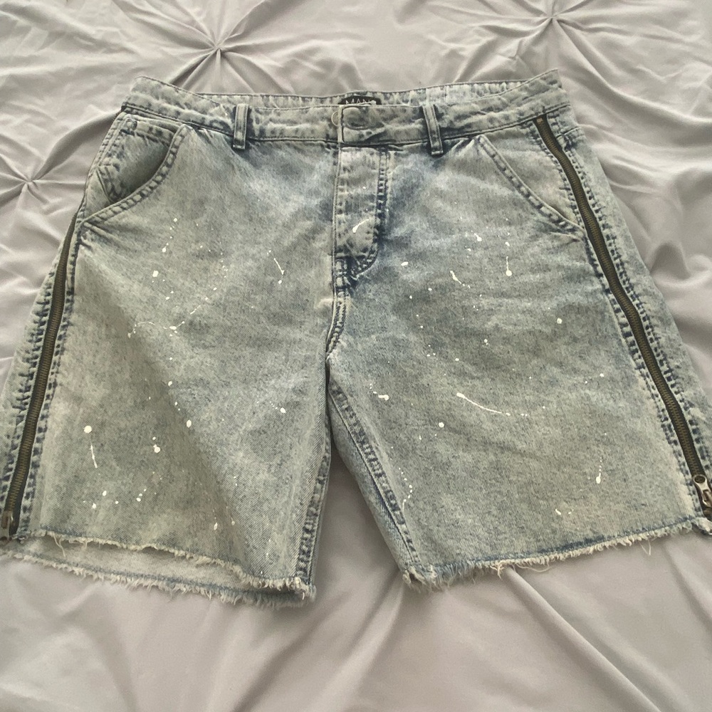 Boohooman jeans shorts size  USA 32